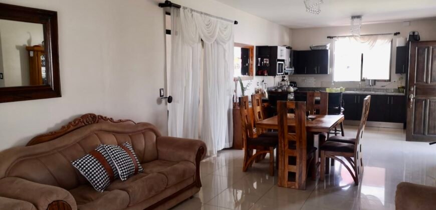 Venta de casa La Hacienda, $250,000