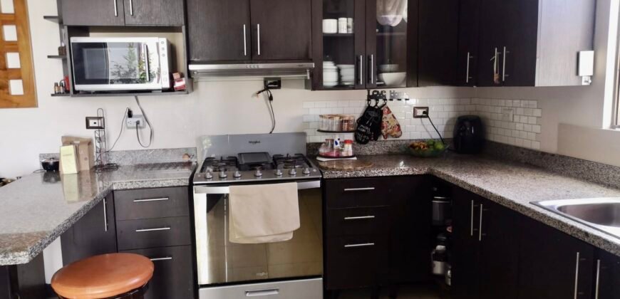 Venta de casa La Hacienda, $250,000