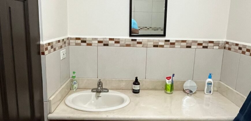 Apartamento en venta en La Floresta ($143,000)