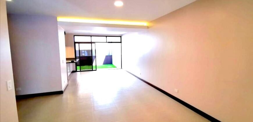 Casa en Venta Rincón Real, Dulce Nombre