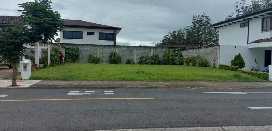 Venta de lote en La Hacienda, Cartago