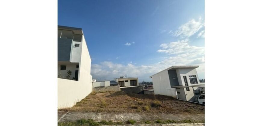 Lote en venta en Riveras del Irazú