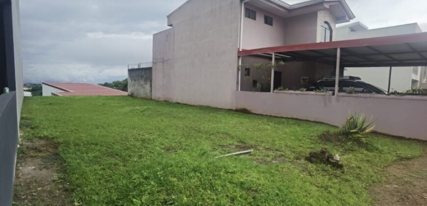 Venta de lote en Montes de Oca