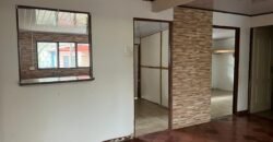 Venta de casa y 2 apartamentos, Cartago