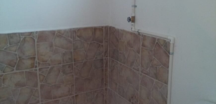 Venta de casa y 2 apartamentos, Cartago