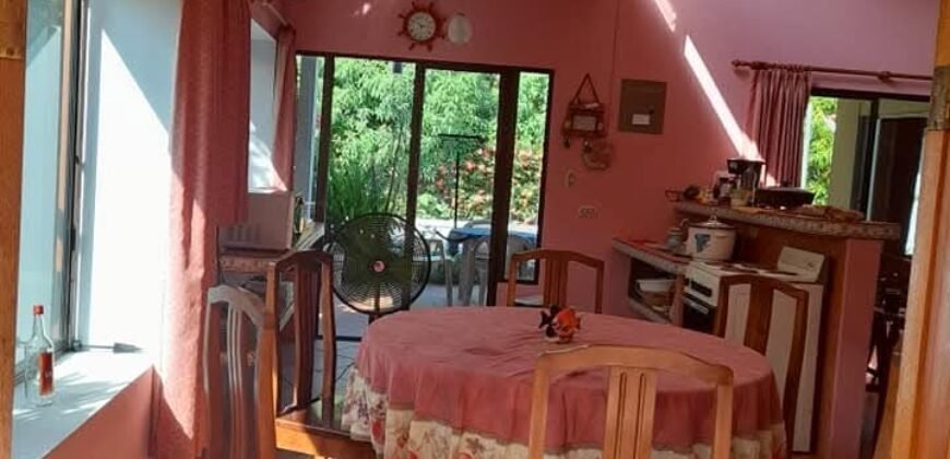 Venta de casa Playa Tivives, Puntarenas