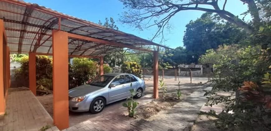Venta de casa Playa Tivives, Puntarenas