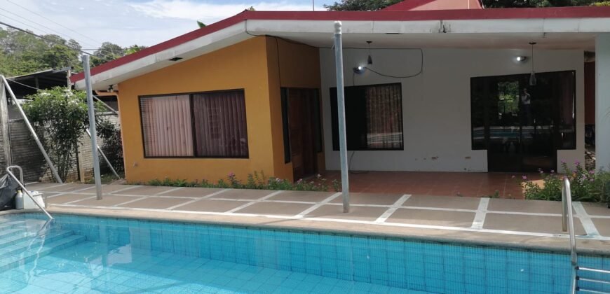 Venta de casa Playa Tivives, Puntarenas