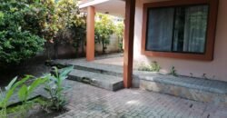 Venta de casa Playa Tivives, Puntarenas