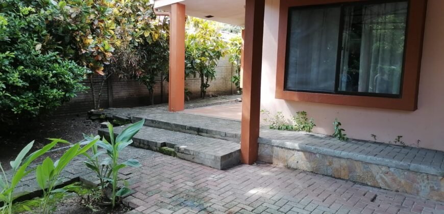 Venta de casa Playa Tivives, Puntarenas
