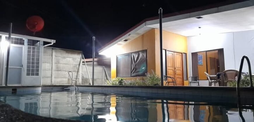 Venta de casa Playa Tivives, Puntarenas