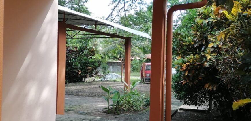 Venta de casa Playa Tivives, Puntarenas